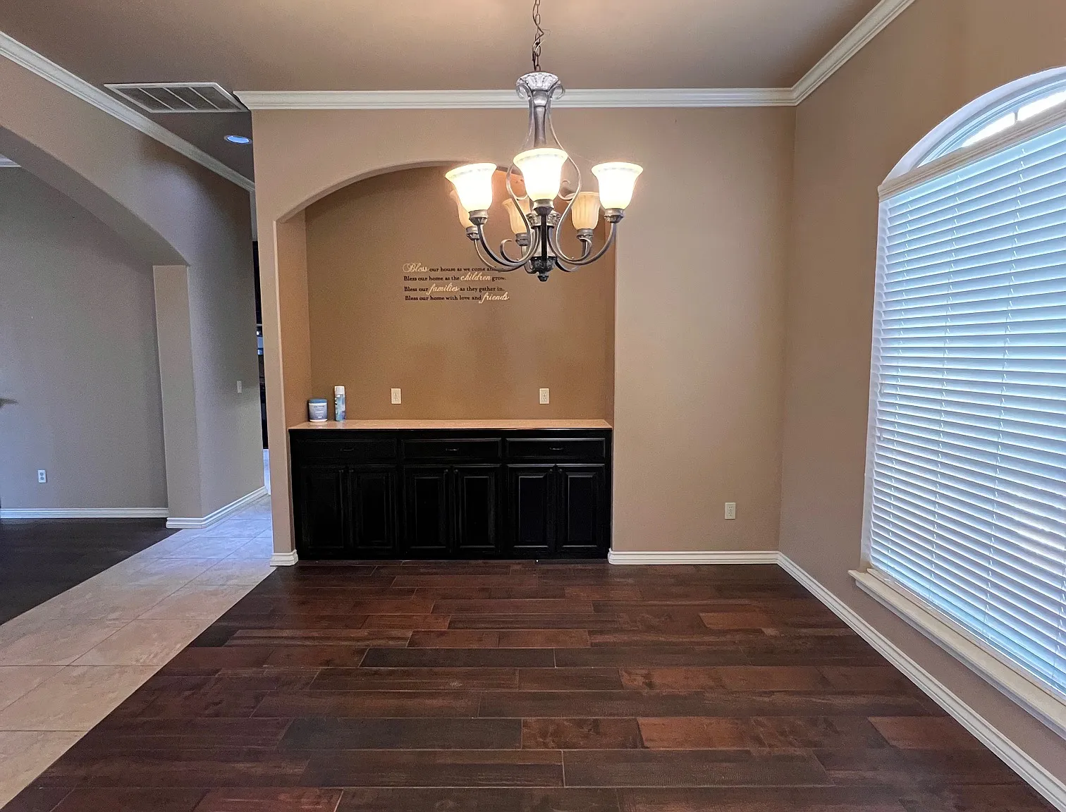 3 bed, 2.5 bath, 2482 sqft, $2,475 — Photo 3