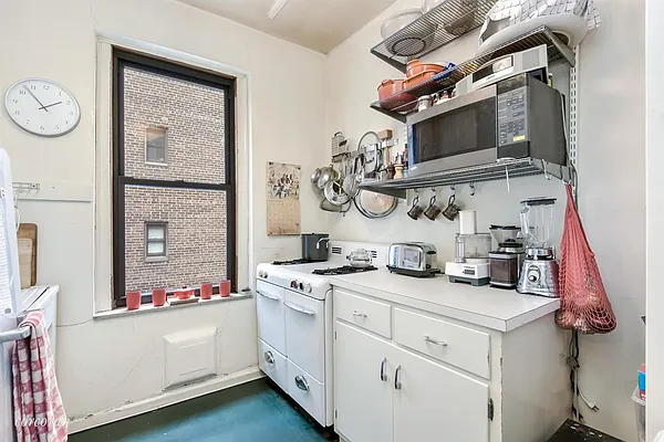 Sold by Corcoran | media 4