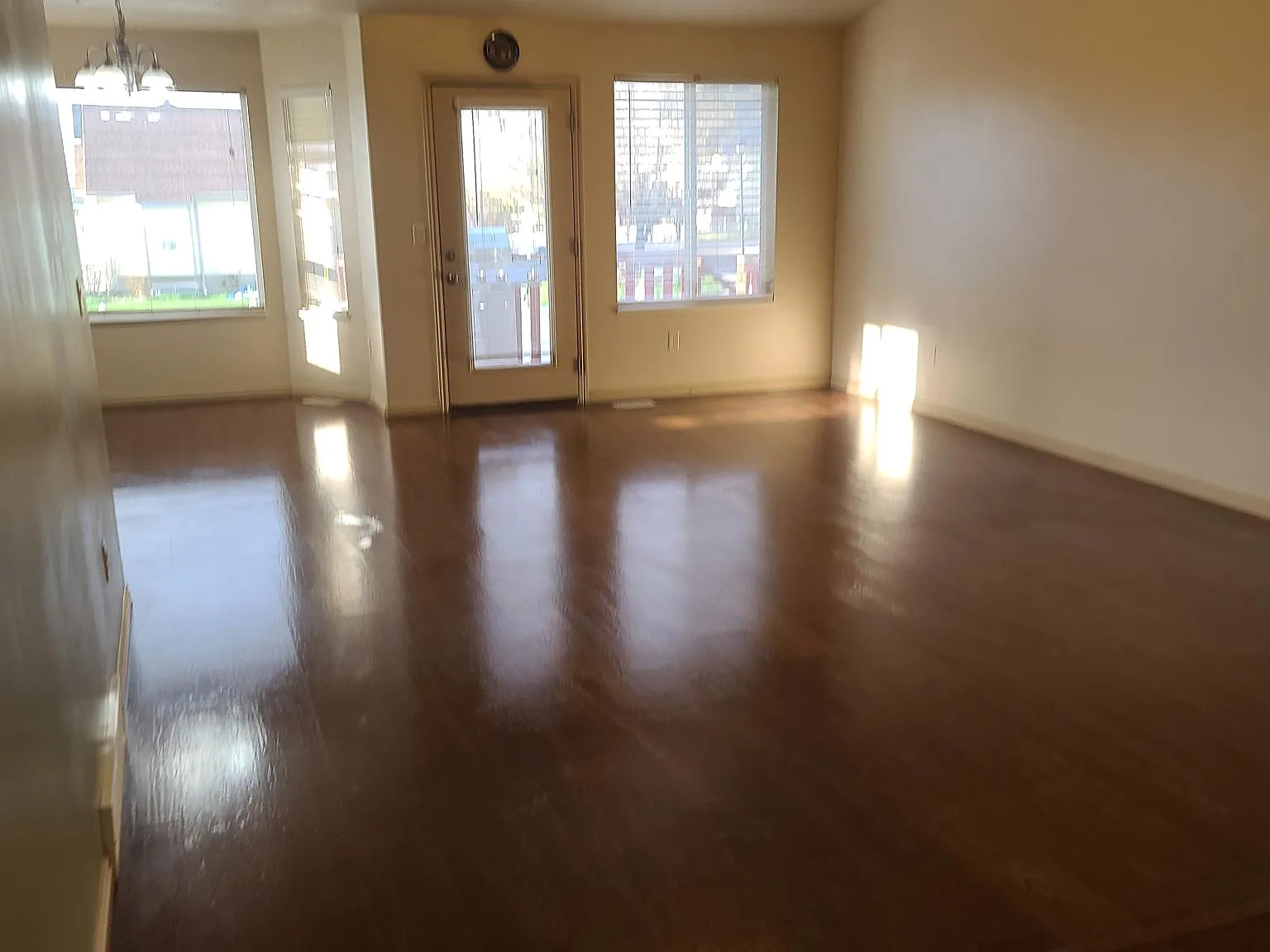 6 bed, 3200 sqft, $2,999 — Photo 4