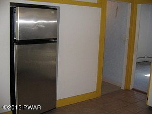 4th image of 1043 Evergreen Dr