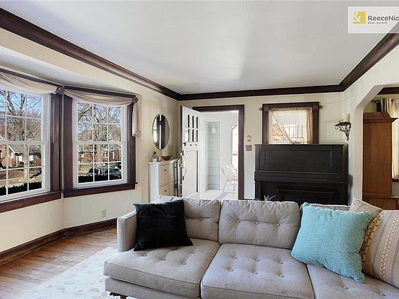 Living room with tons of light