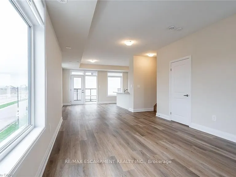1585 Rose Way #119 — Photo 5