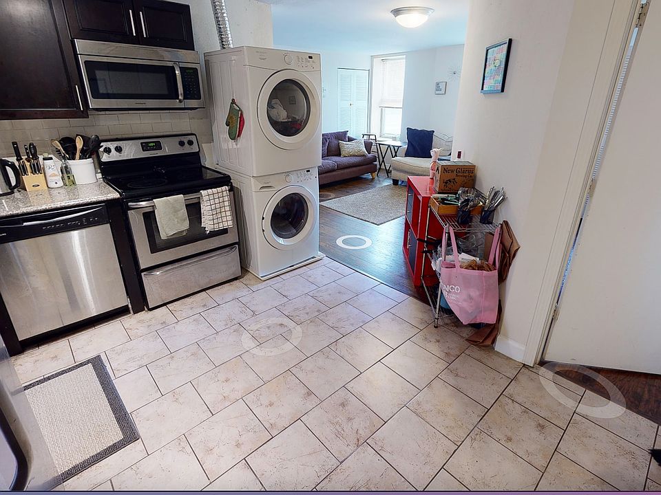 1st image of 5558 Pershing Ave #108
