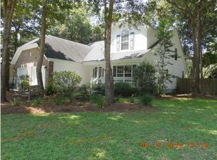 649 Majestic Oak Dr, Charleston, SC 29412