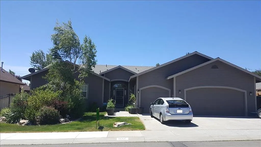 1657 Pinoak Ln photo 1