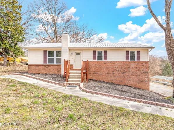 379 Cofer Cir, Harriman, TN 37748