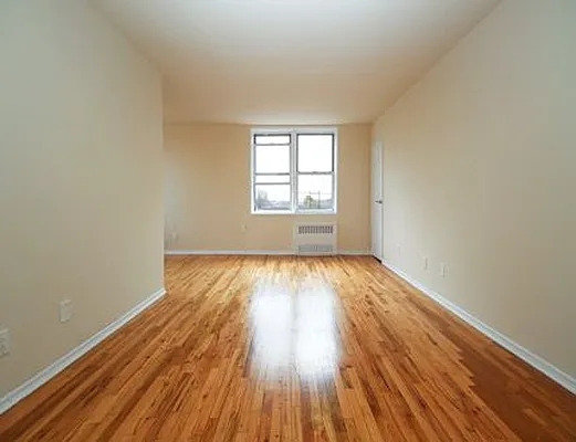 Rented by SW Queens Mezzanine | media 10