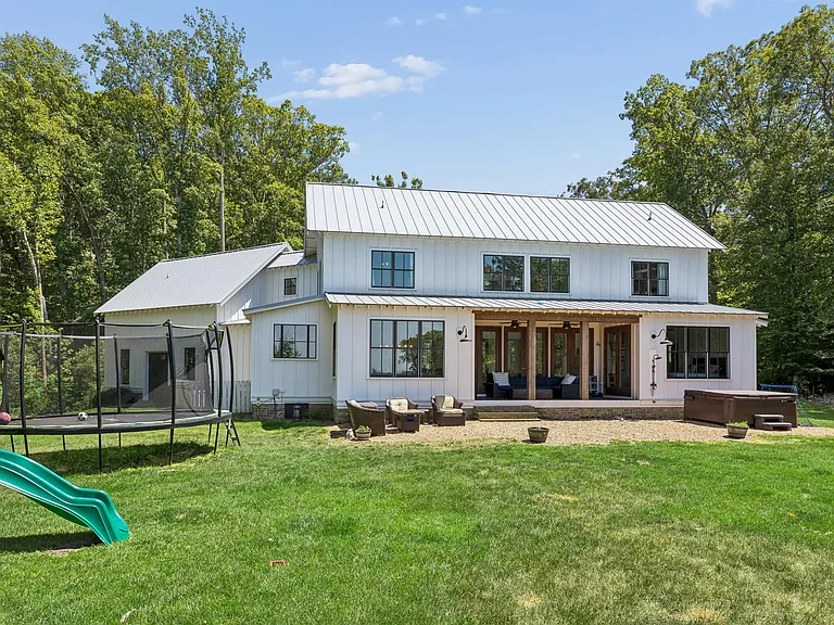 6450 Stewart Rd — Photo 71