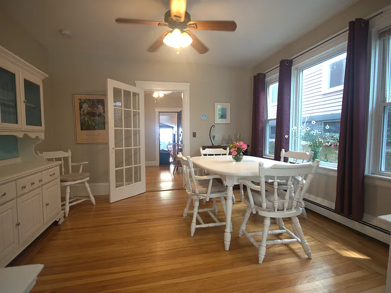 218 Howell St #2 — Photo 4
