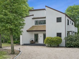 15 N Quarter Rd, Westhampton, NY 11977