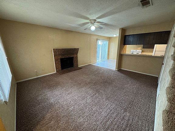 3rd image of 1103 Covey Ln APT B