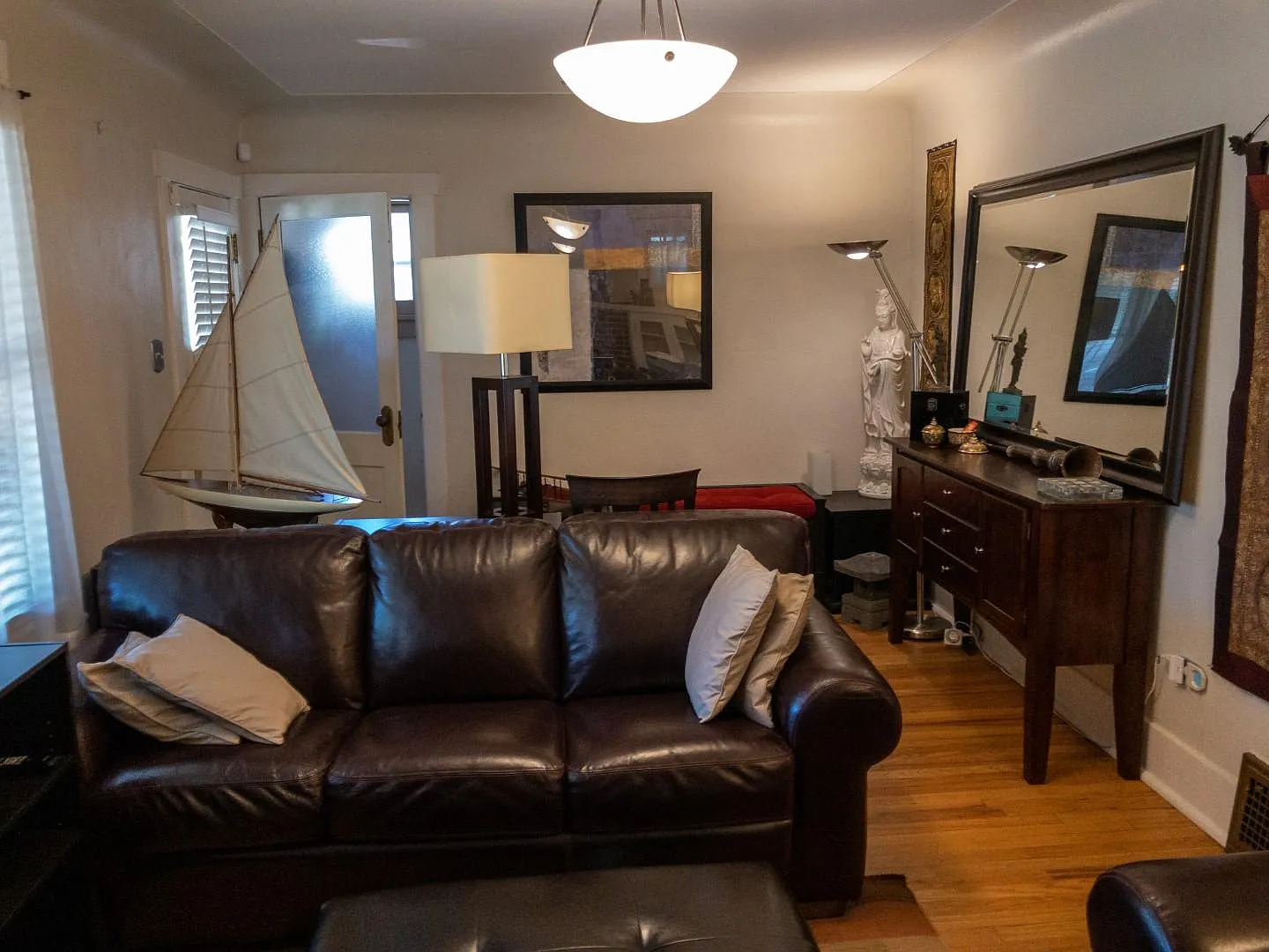 352 N Clarkson St — Photo 2
