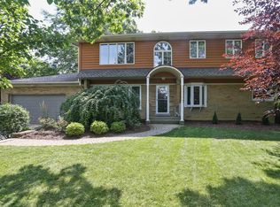 212 Hinricher Dr, Willow Springs, IL 60480