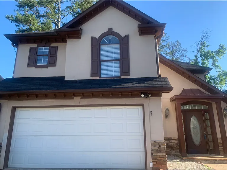 3375 Saint James Pl — Photo 1
