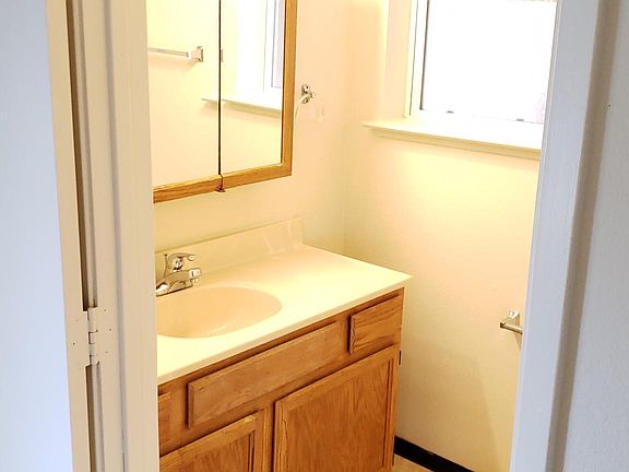 4th image of 5110 Panama Ave APT C