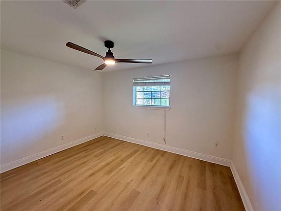 5th image of 4421 Cleary Ave