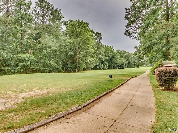 3rd image of 4901 Heatherwood Dr