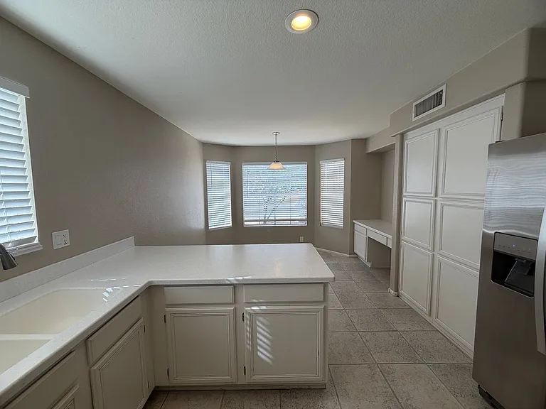 7721 W Tonto Dr — Photo 6