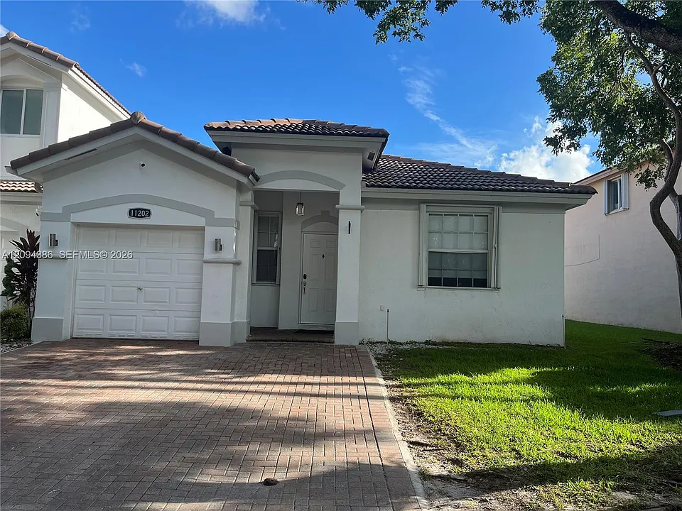 11202 NW 73rd Ter
