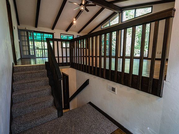 4th image of 3322 Robinhood Rd