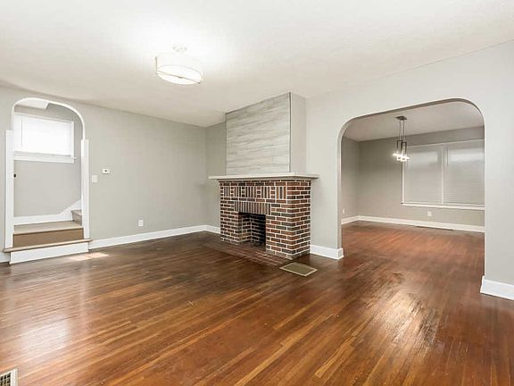 4th image of 1536 E Blake Ave