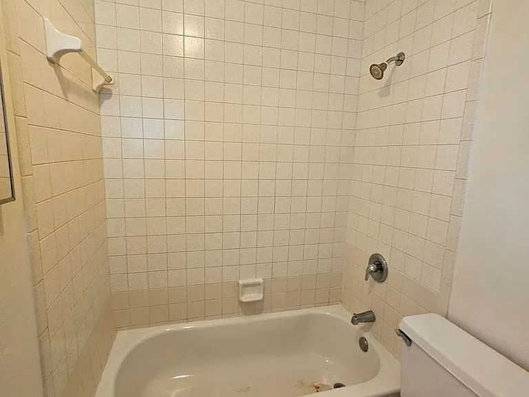 120 SW Trafalgar Pkwy — Photo 21