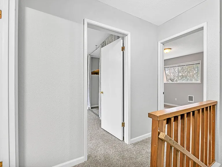 Birchwood — Photo 15