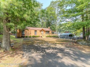 510 Covered Bridge Dr, Lakeville, PA 18438