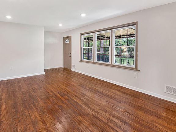 4th image of 1432 Cherry Ave
