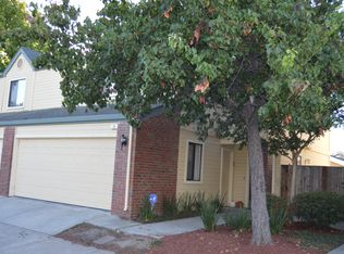 20 Town Square Pl, Oakland, CA 94603