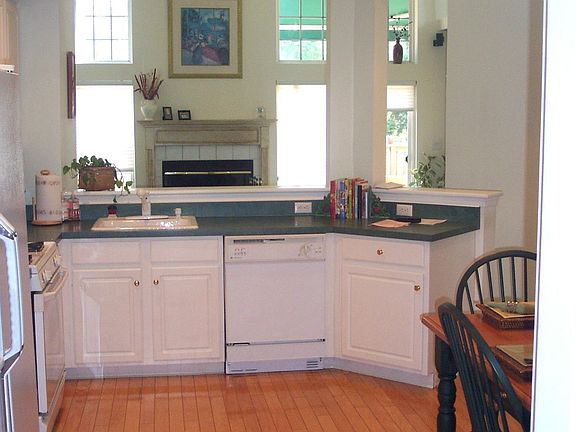 Kitchen 12'x15'
