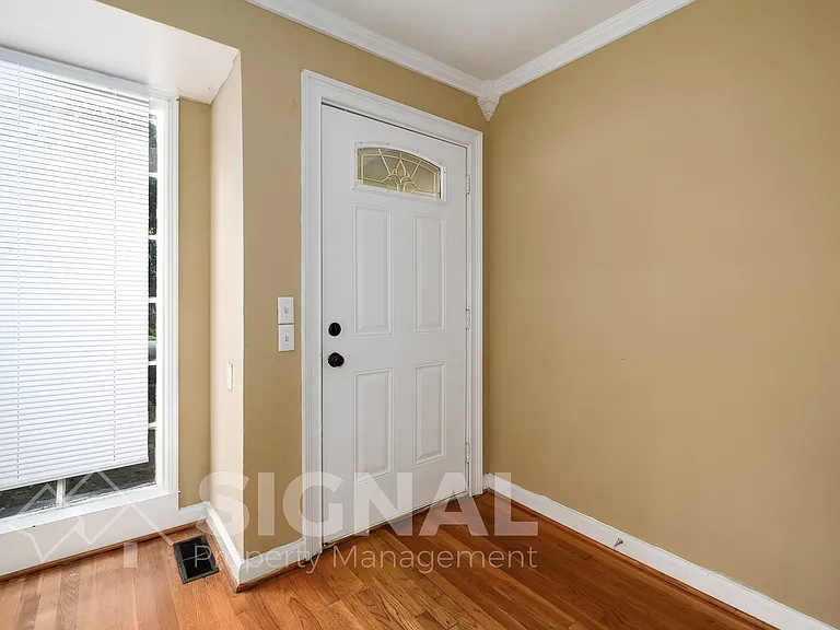 1156 Skyline Dr — Photo 5
