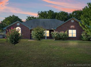 3737 E Davis Field Rd, Muskogee, OK 74403