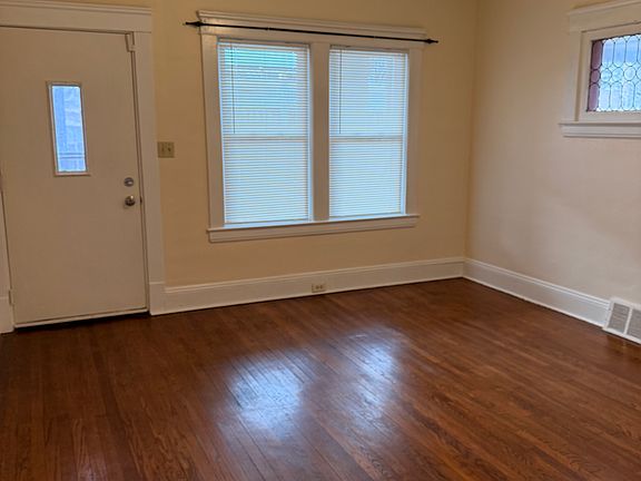 3rd image of 1285 W 117th St #1