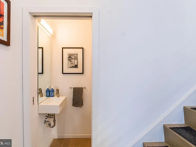 1705 Annin St — Photo 4