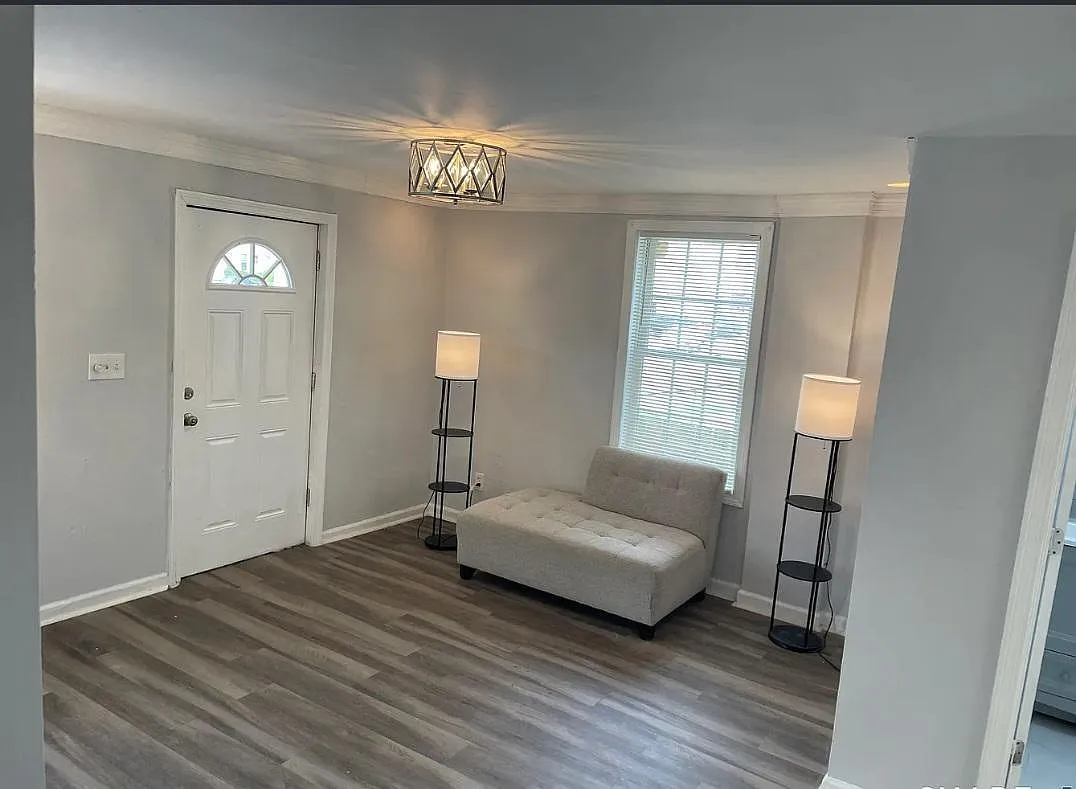 969 Maplewood Avenue - 1 — Photo 4