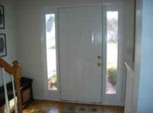1615 Hunterwoods Dr, High Point, NC 27265