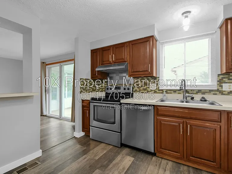 6484 Lanercost Rd — Photo 28
