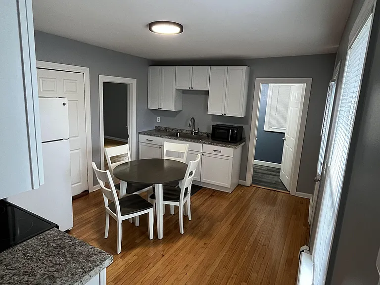 129 N Elm St #1 — Photo 7