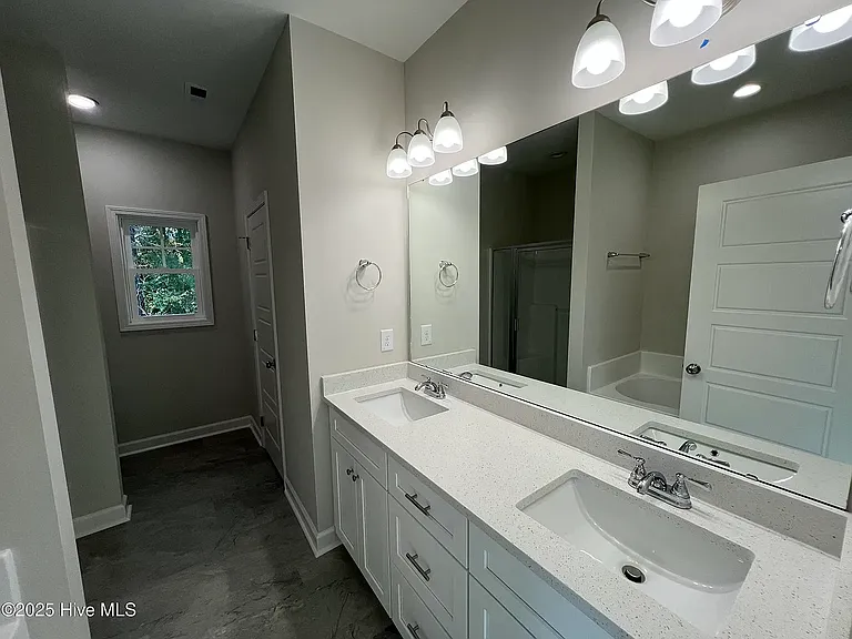 403 Creeks Edge Dr — Photo 7
