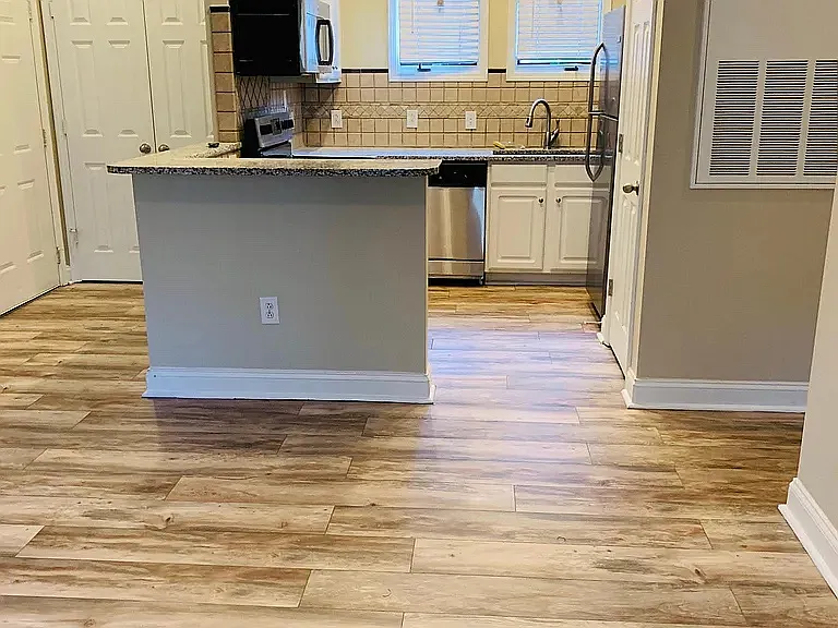 1 bed, 750 sqft, $1,350 — Photo 4