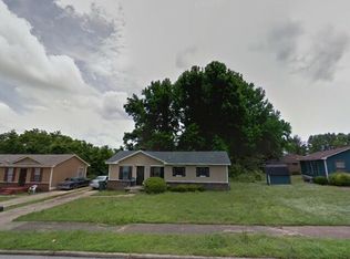 2897 Lake Park Rd, Memphis, TN 38127