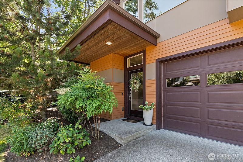 2nd image of 13521 SE 81st Place