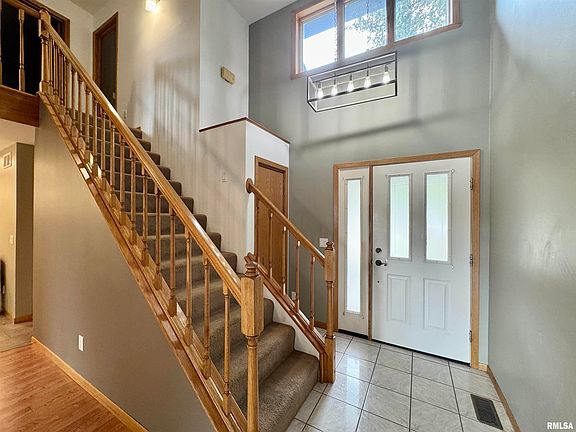 4th image of 1108 Bayberry Ln