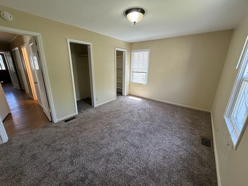 515 N Meridian Street - Rooms for Rent — Photo 2