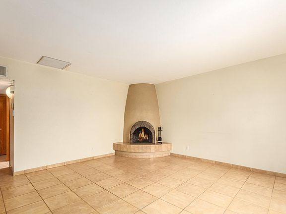 5th image of 3302 E Delma Dr