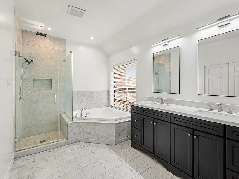 17907 Stoney Glade Ct — Photo 1