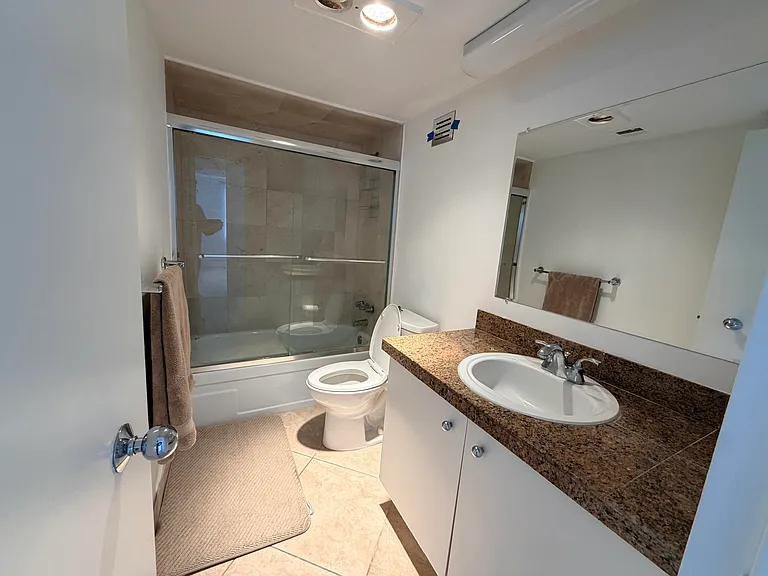 9195 Collins Ave #913 — Photo 9