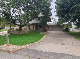 53684 Briar Dr, Shelby Township, MI 48316
