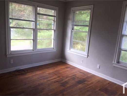 3rd image of 250 E Olive St #0